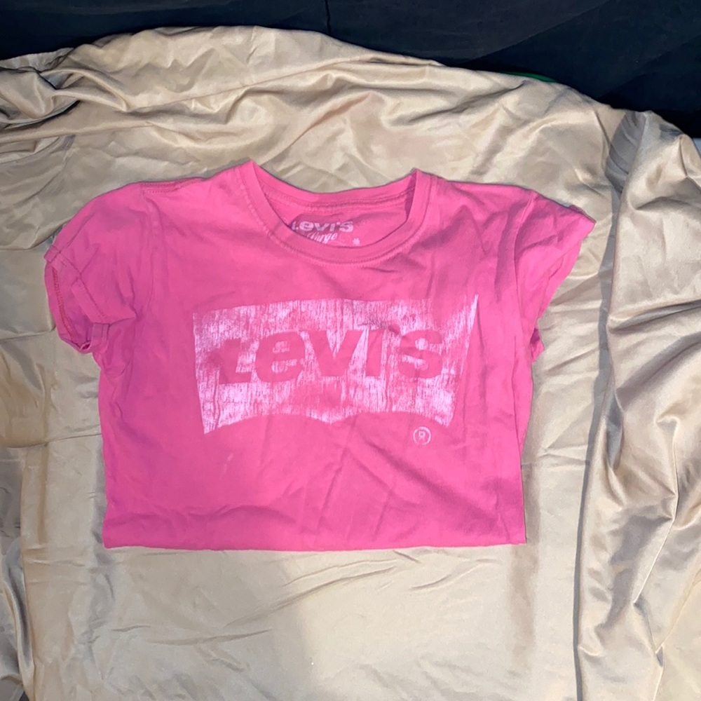 Levi’s T-shirt